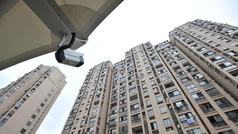 头顶上的炸弹:中国高空坠物为何总是拦不住?